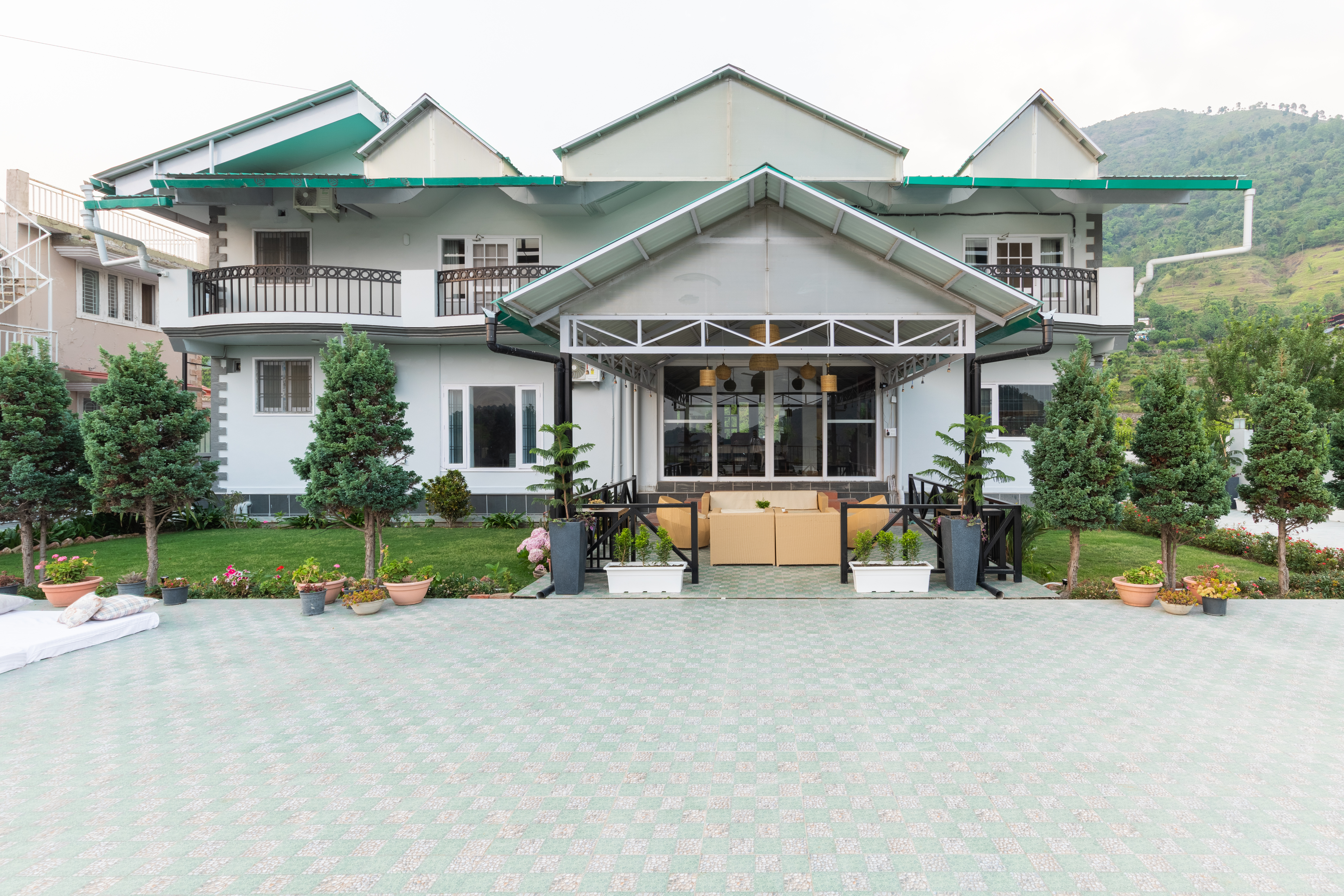 Lakeview Villa